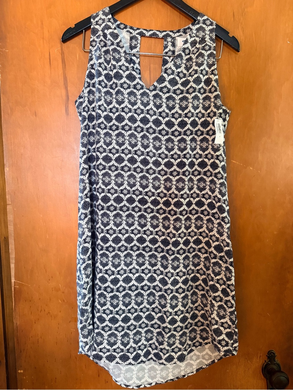 Old Navy Black and White Patterned Sleeveless Shift Top NWT